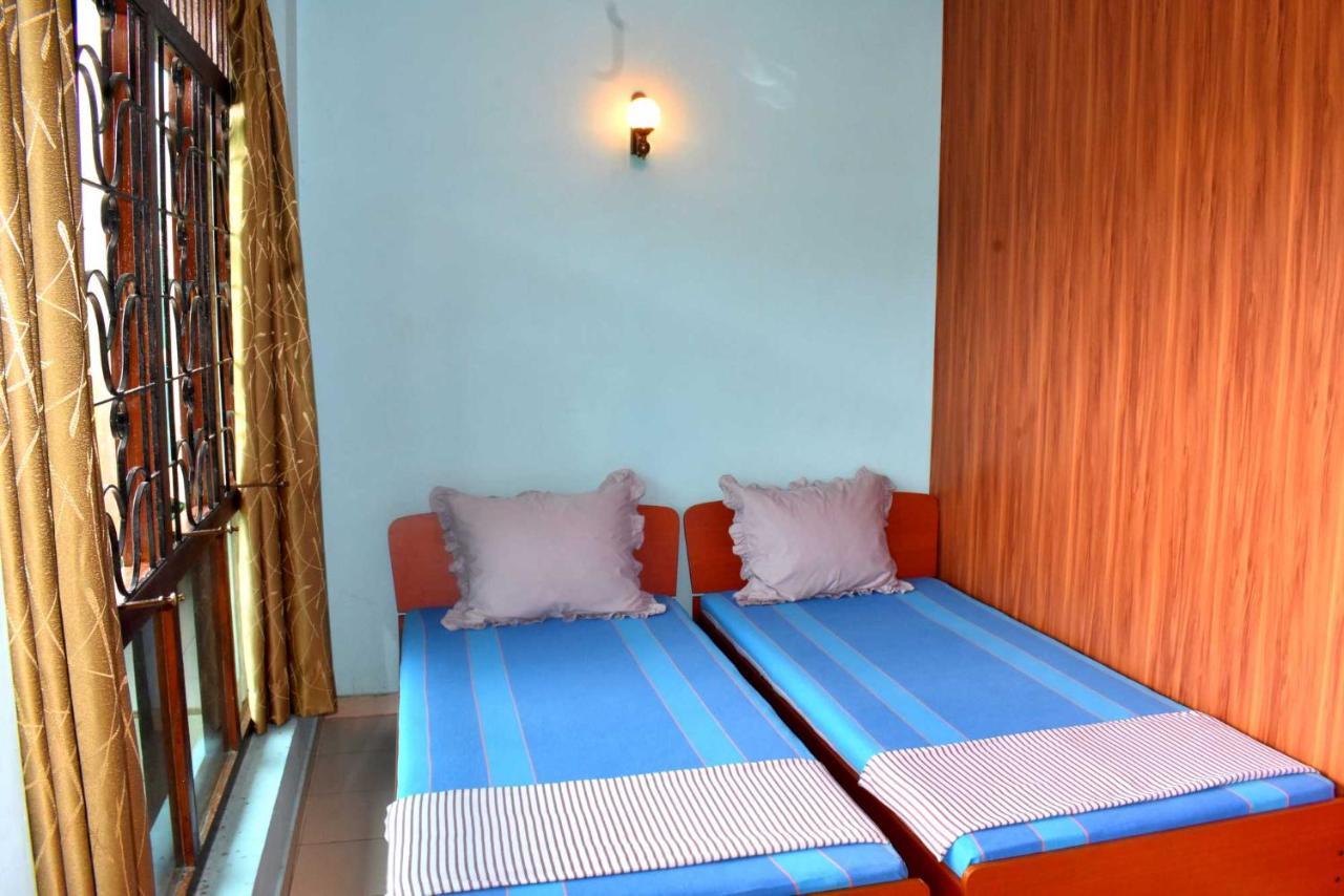 Rathna Gems Halt Hotel Ратнапура Екстериор снимка